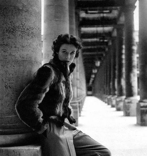 Babe Paley, photo by Clifford Coffin, British Vogue December 1946