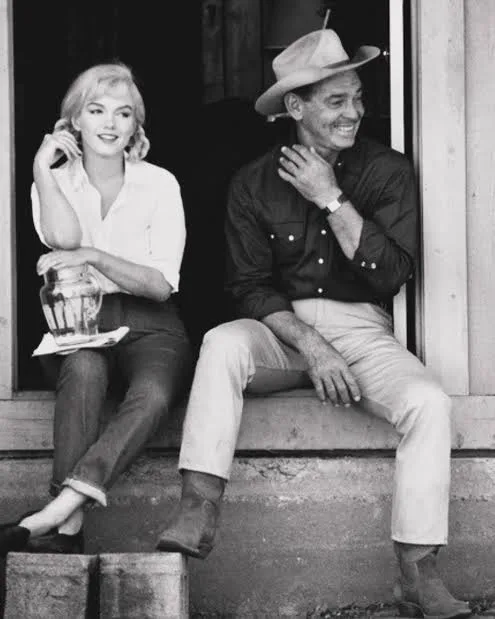 Clark Gable with Marilyn Monroe in The Misfits (1961), his final film