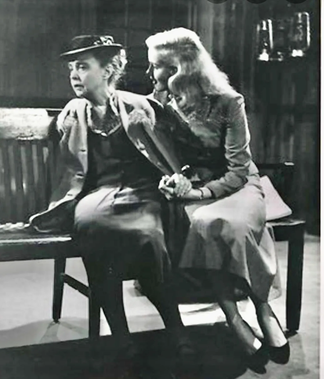 Eva Marie Saint with Lillian Gish in the Broadway play The Trip to Bountiful (1953)