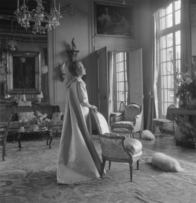 Mona von Bismarck in dress designed by Cristóbal Balenciaga