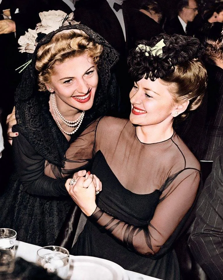 Olivia de Havilland and her sister Joan Fontaine
