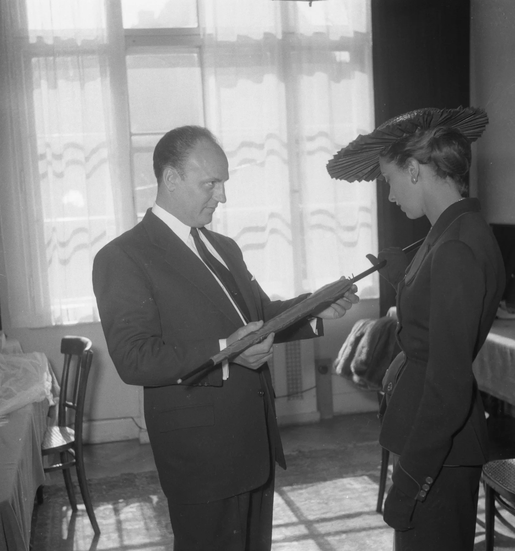 Pierre Balmain in Victoria Hotel, on 8 April 1951, photo by Noske, J.D.