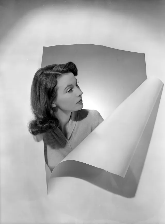 Vivien Leigh wearing shawl collar sweater